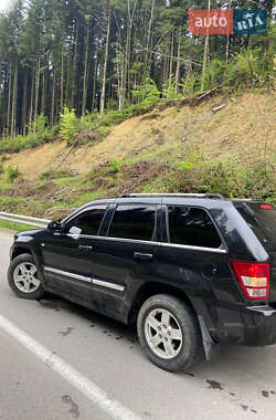 Позашляховик / Кросовер Jeep Cherokee 2007 в 