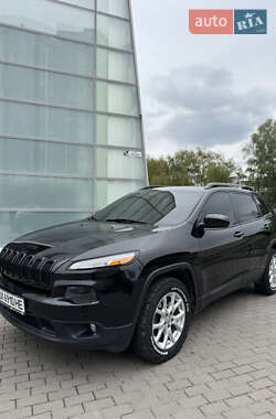 Позашляховик / Кросовер Jeep Cherokee 2015 в Хмельницькому