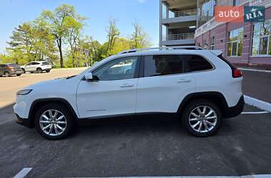 Позашляховик / Кросовер Jeep Cherokee 2016 в 