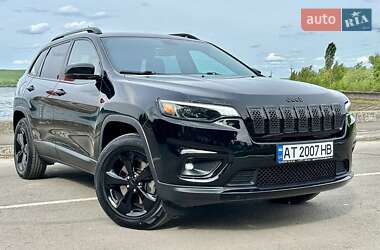 Внедорожник / Кроссовер Jeep Cherokee 2018 в Бурштыне