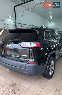 Внедорожник / Кроссовер Jeep Cherokee 2019 в 