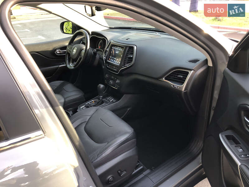 Позашляховик / Кросовер Jeep Cherokee 2020 в Ірпені