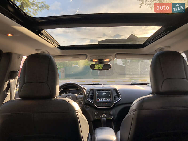 Позашляховик / Кросовер Jeep Cherokee 2020 в Ірпені