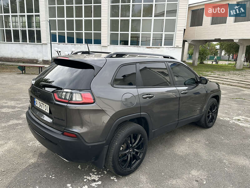 Внедорожник / Кроссовер Jeep Cherokee 2020 в Киеве