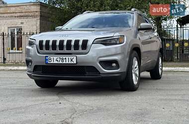 Позашляховик / Кросовер Jeep Cherokee 2019 в 
