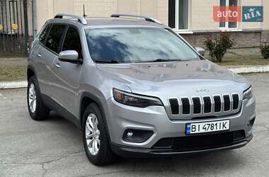 Позашляховик / Кросовер Jeep Cherokee 2019 в 