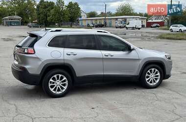 Позашляховик / Кросовер Jeep Cherokee 2019 в 