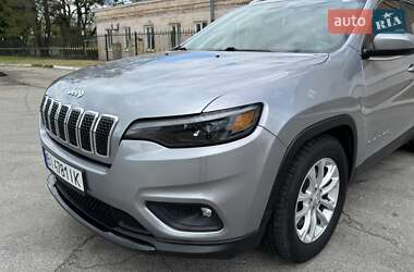 Позашляховик / Кросовер Jeep Cherokee 2019 в 