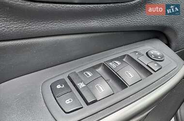 Позашляховик / Кросовер Jeep Cherokee 2019 в 
