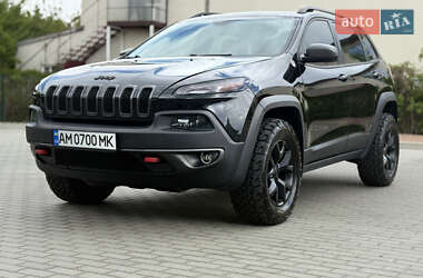 Внедорожник / Кроссовер Jeep Cherokee 2016 в Житомире