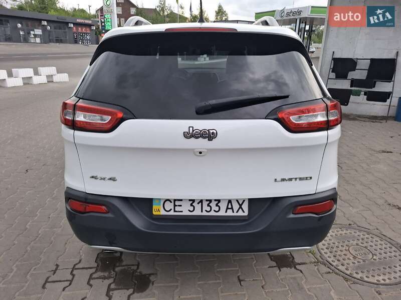 Позашляховик / Кросовер Jeep Cherokee 2015 в Чернівцях