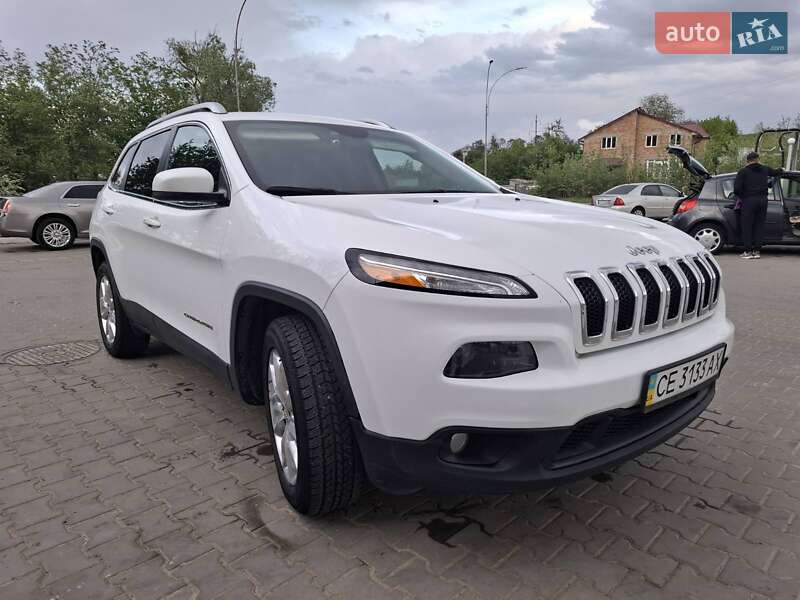 Позашляховик / Кросовер Jeep Cherokee 2015 в Чернівцях