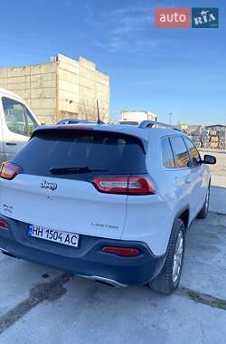 Позашляховик / Кросовер Jeep Cherokee 2015 в 