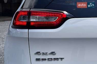 Позашляховик / Кросовер Jeep Cherokee 2016 в 