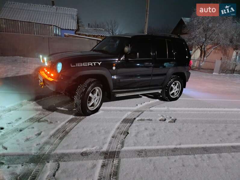 Позашляховик / Кросовер Jeep Cherokee 2005 в Березівці