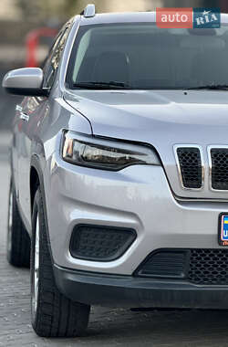 Внедорожник / Кроссовер Jeep Cherokee 2020 в 