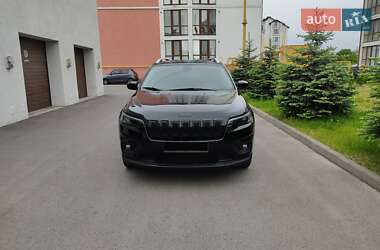 Позашляховик / Кросовер Jeep Cherokee 2019 в 