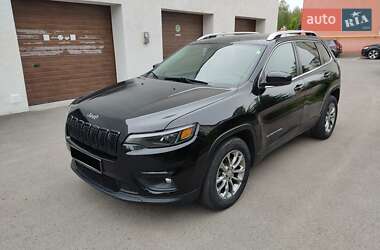 Позашляховик / Кросовер Jeep Cherokee 2019 в 