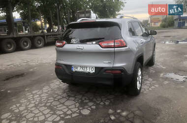 Внедорожник / Кроссовер Jeep Cherokee 2013 в 