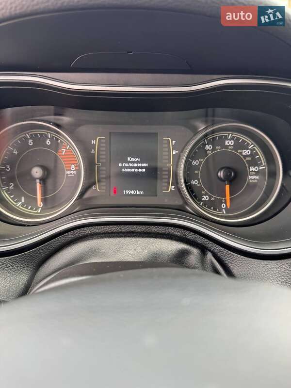 Внедорожник / Кроссовер Jeep Cherokee 2022 в Киеве