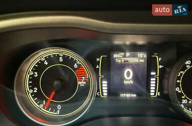 Внедорожник / Кроссовер Jeep Cherokee 2017 в 