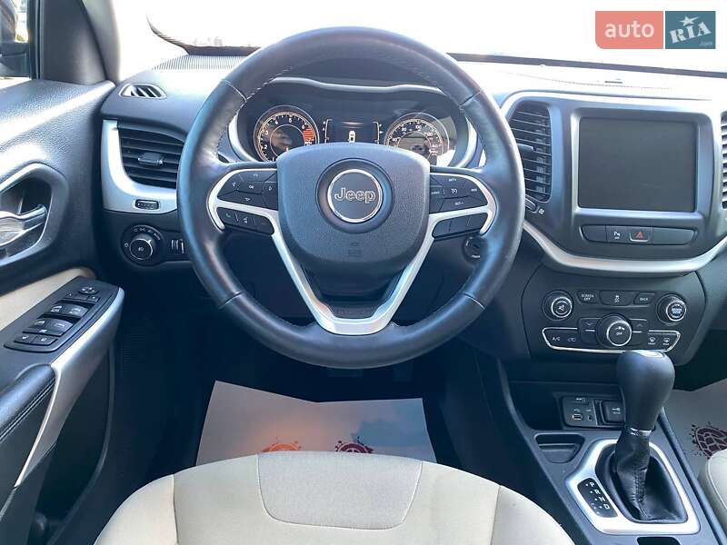 Позашляховик / Кросовер Jeep Cherokee 2017 в Львові