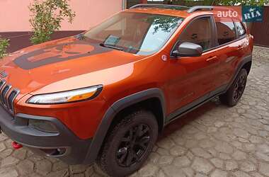 Внедорожник / Кроссовер Jeep Cherokee 2015 в 