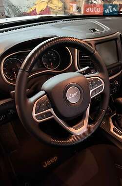 Внедорожник / Кроссовер Jeep Cherokee 2017 в Николаеве