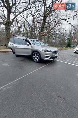 Внедорожник / Кроссовер Jeep Cherokee 2018 в 