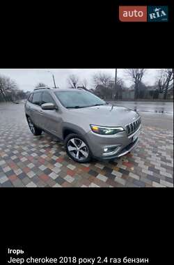 Внедорожник / Кроссовер Jeep Cherokee 2018 в 