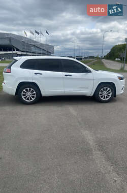 Позашляховик / Кросовер Jeep Cherokee 2019 в 