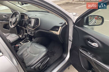 Внедорожник / Кроссовер Jeep Cherokee 2014 в 
