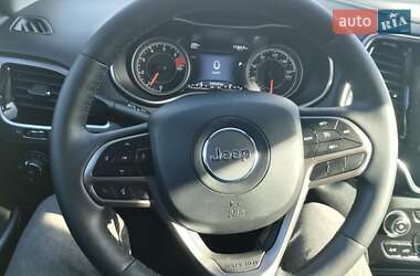 Внедорожник / Кроссовер Jeep Cherokee 2020 в 