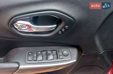 Внедорожник / Кроссовер Jeep Cherokee 2020 в 