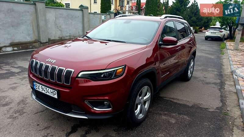 Внедорожник / Кроссовер Jeep Cherokee 2020 в 