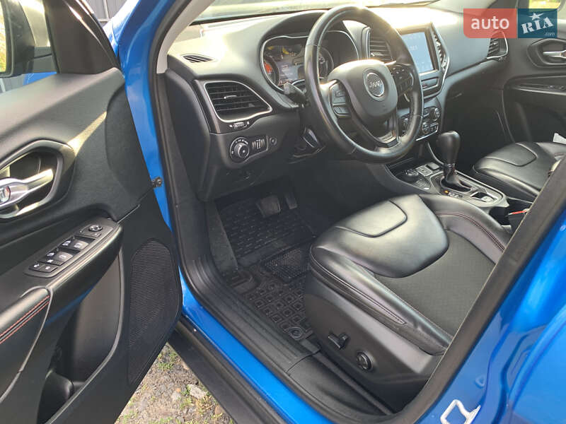 Позашляховик / Кросовер Jeep Cherokee 2019 в Полтаві