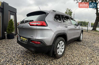 Внедорожник / Кроссовер Jeep Cherokee 2017 в 
