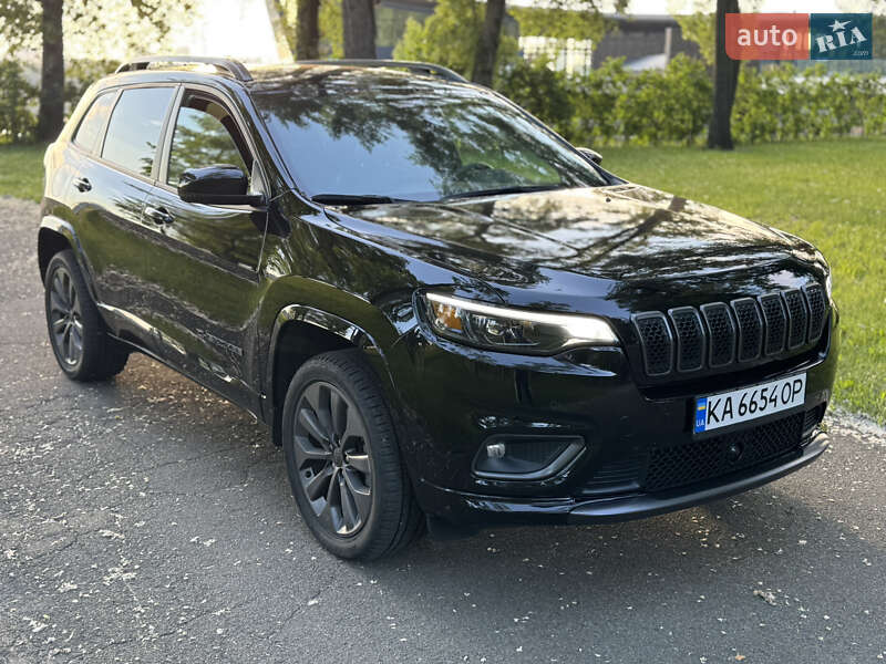 Внедорожник / Кроссовер Jeep Cherokee 2020 в Киеве