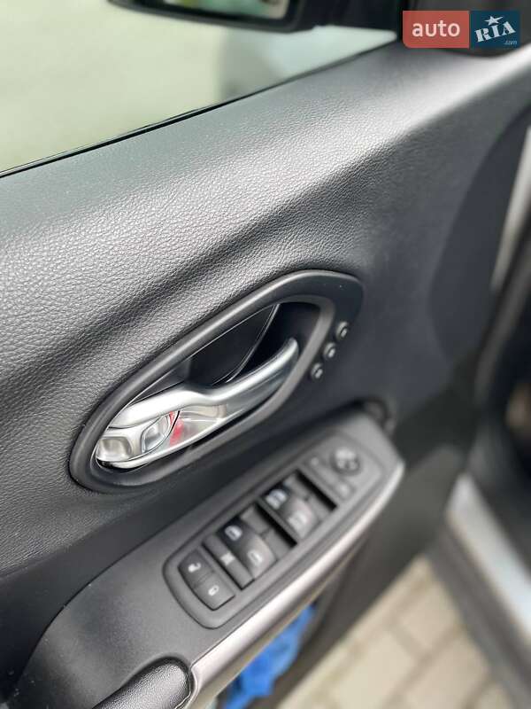 Позашляховик / Кросовер Jeep Cherokee 2018 в Львові