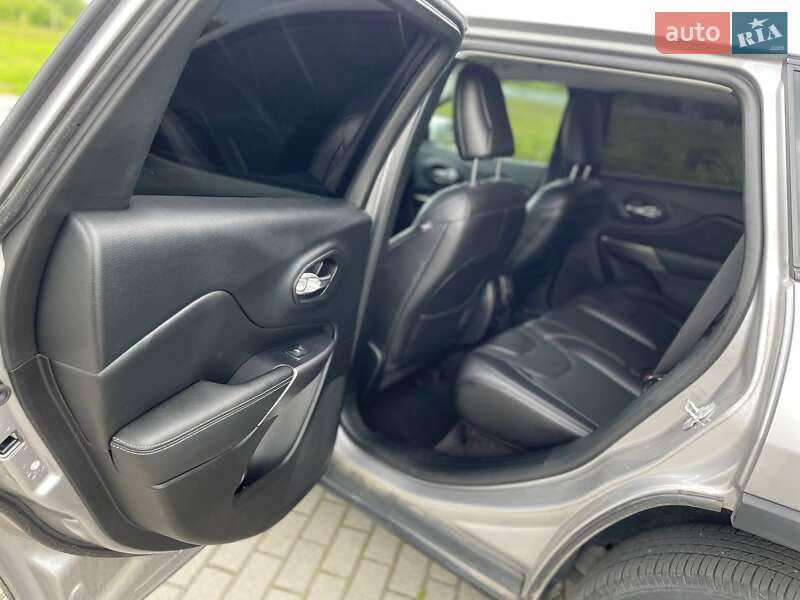 Позашляховик / Кросовер Jeep Cherokee 2018 в Львові