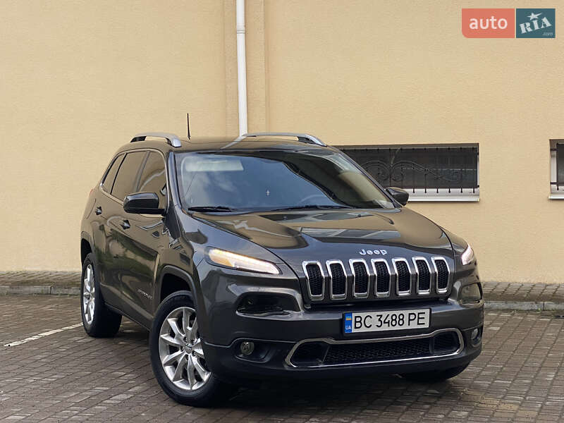 Внедорожник / Кроссовер Jeep Cherokee 2016 в Трускавце