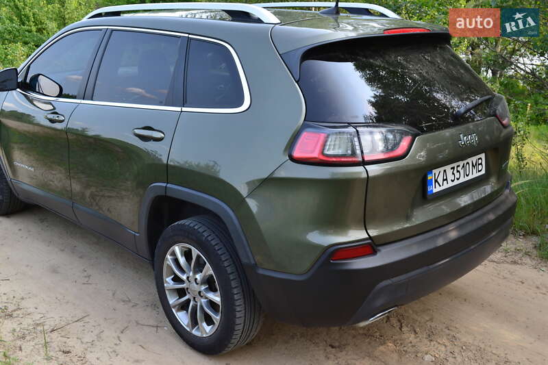 Внедорожник / Кроссовер Jeep Cherokee 2018 в Киеве