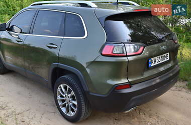 Позашляховик / Кросовер Jeep Cherokee 2018 в 