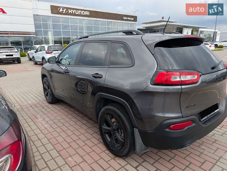 Позашляховик / Кросовер Jeep Cherokee 2017 в Львові