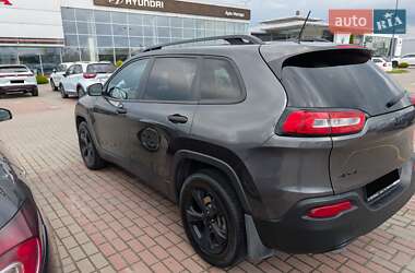 Внедорожник / Кроссовер Jeep Cherokee 2017 в 