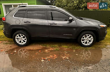 Позашляховик / Кросовер Jeep Cherokee 2016 в 