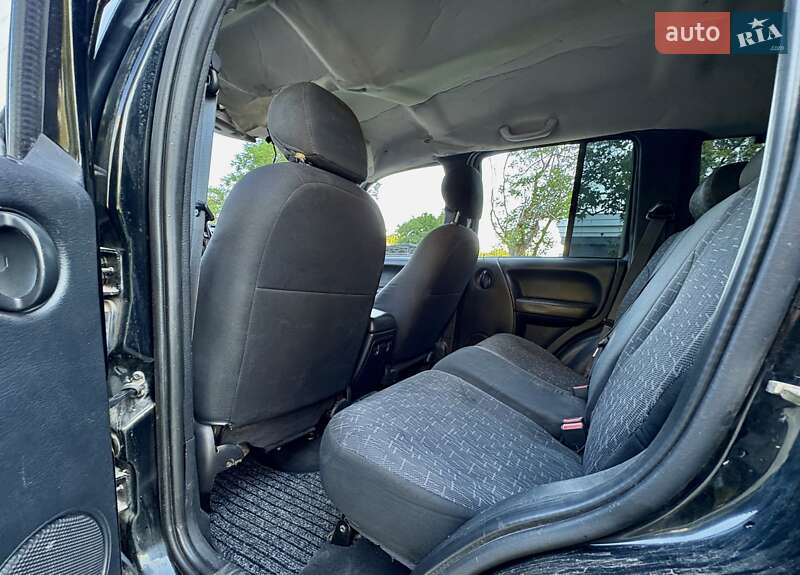 Внедорожник / Кроссовер Jeep Cherokee 2002 в Одессе