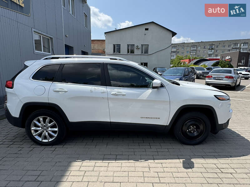 Позашляховик / Кросовер Jeep Cherokee 2016 в Рівному