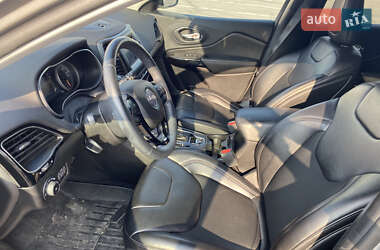 Позашляховик / Кросовер Jeep Cherokee 2018 в  фото 7 Позашляховик / Кросовер Jeep Cherokee 2018 в