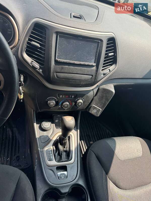 Позашляховик / Кросовер Jeep Cherokee 2017 в Львові